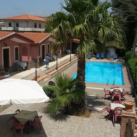 Hotel La Pineta Joppolo 外观 照片