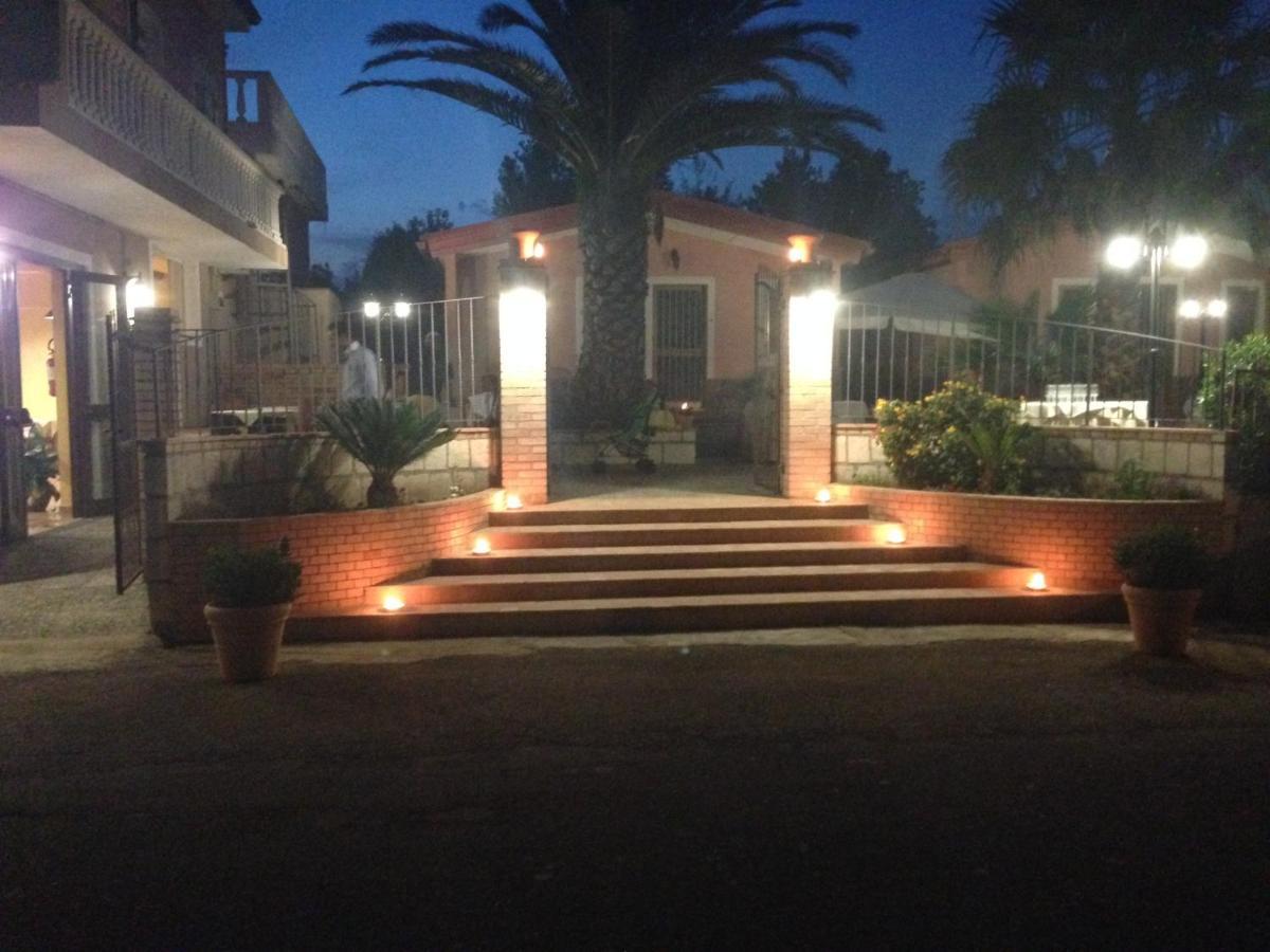 Hotel La Pineta Joppolo 外观 照片