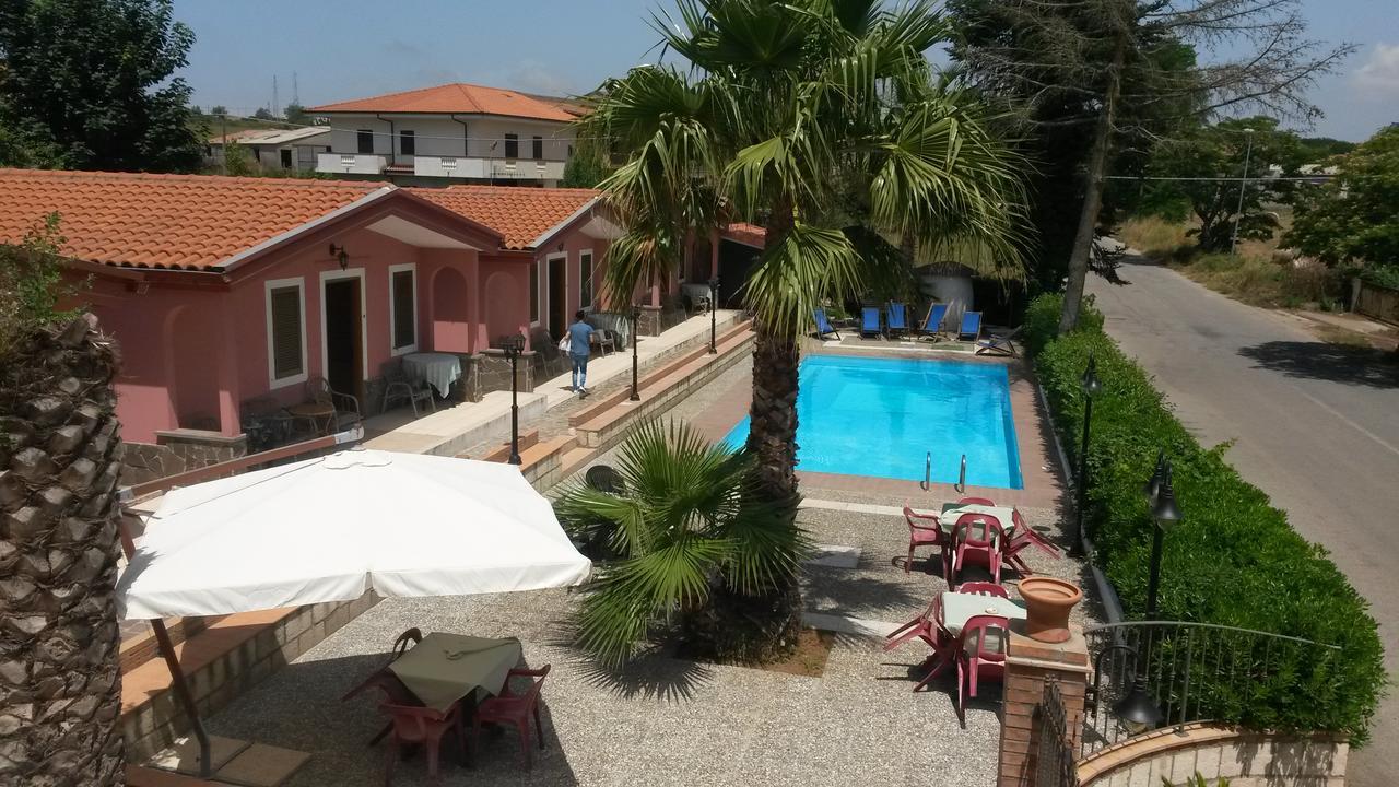 Hotel La Pineta Joppolo 外观 照片