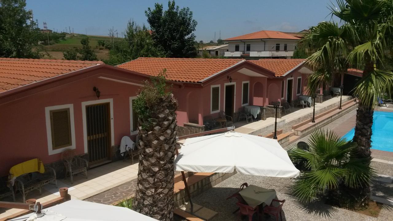 Hotel La Pineta Joppolo 外观 照片